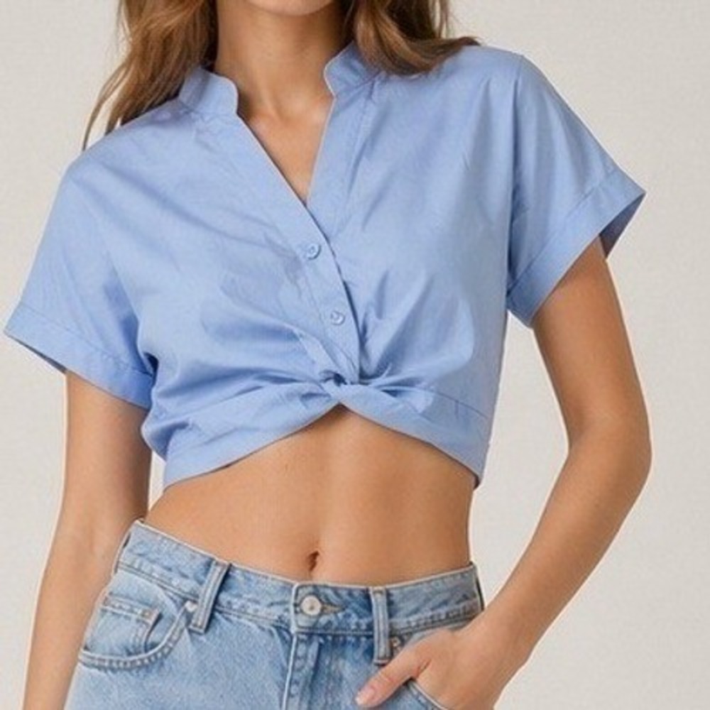 Cider Blue Twist Front Crop Top Women's Size S Short Sleeve Blouse
